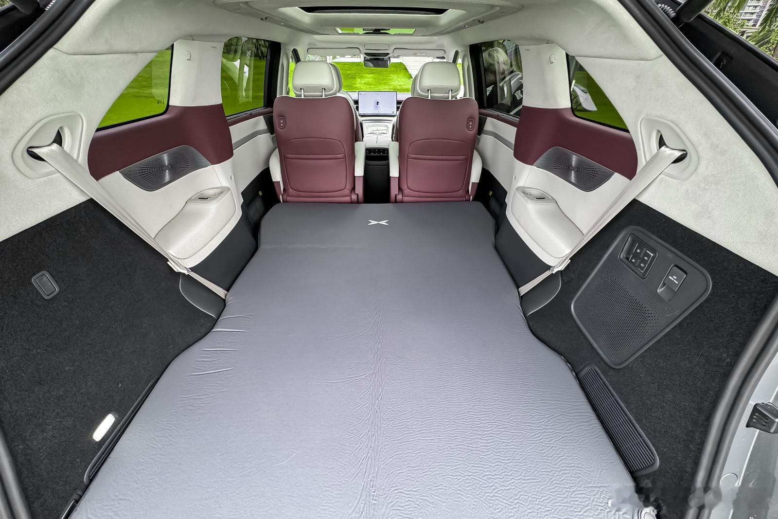 新款小鹏X9首发电动三折叠小鹏X9超级增程技术发布定档11月6日小鹏X9超级增程