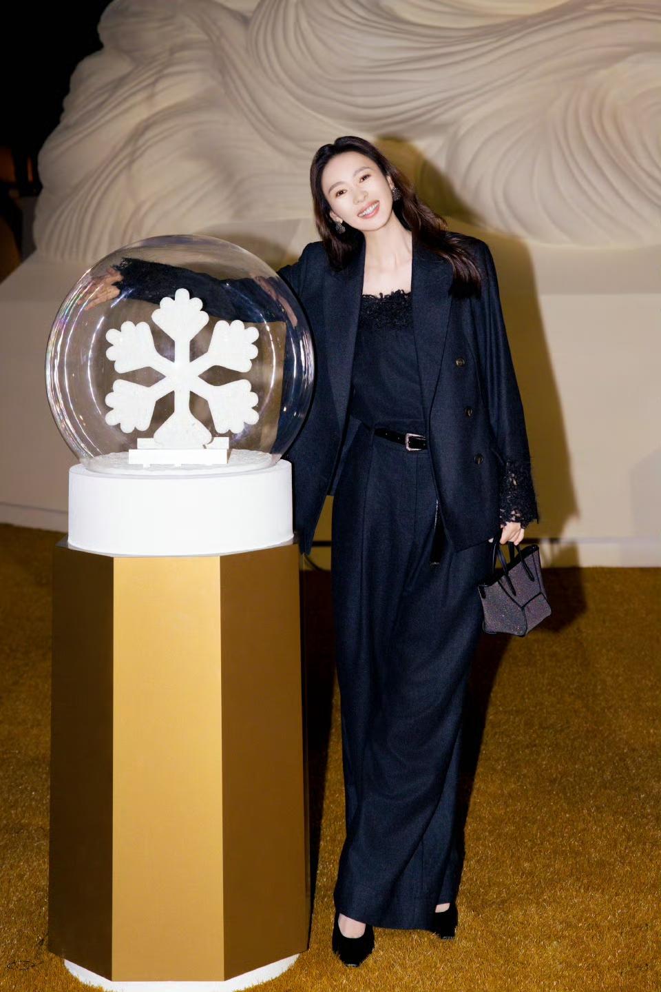 童瑶活动现场美拍，知性优雅真有气质！