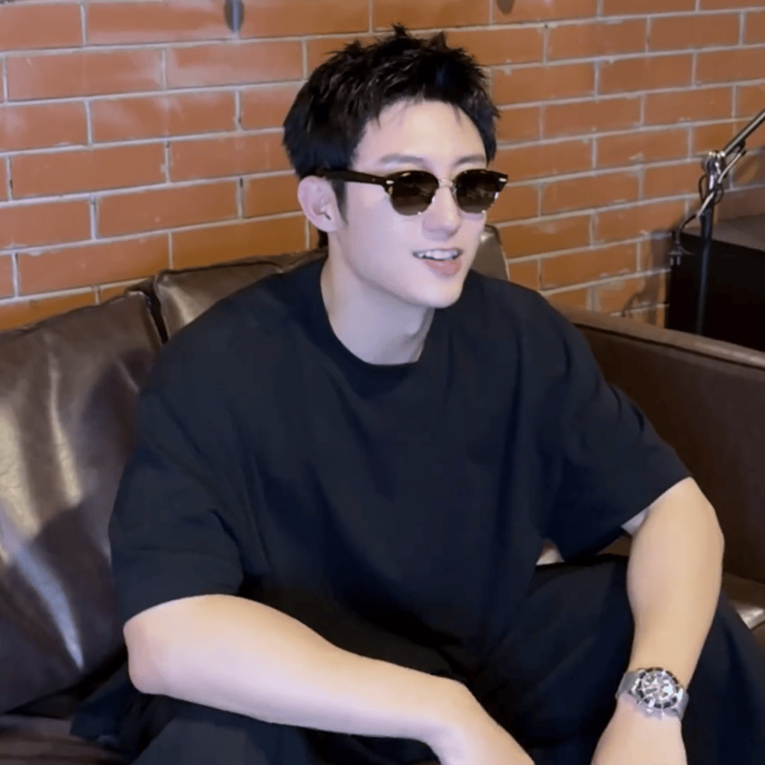 黄景瑜之于爱奇艺，就像一所三流学校里的尖子生，跟其他学校的尖子生一样在市里都能拿