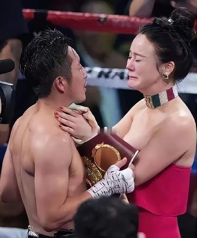 成也冉莹颖，败也冉莹颖。大家不要一味地指责冉莹颖，要是没有她，邹市明赚不到两个亿