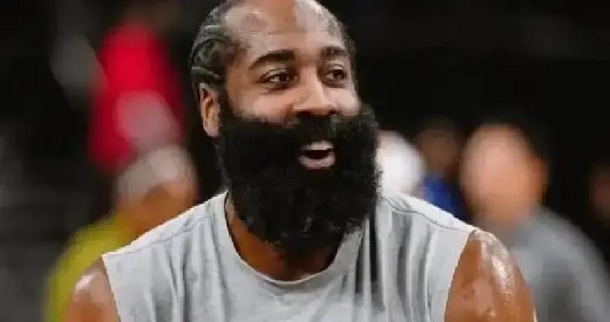 评论区直接炸锅：哈登还没签约，自由市场先给他上了一课。快船3年3300万锁