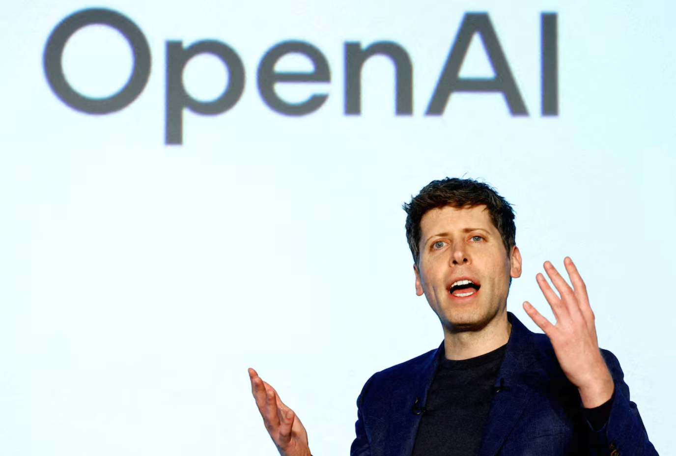 OpenAI模型失控引发关注 奥特曼、黄仁勋将赴华盛顿会见美参议员