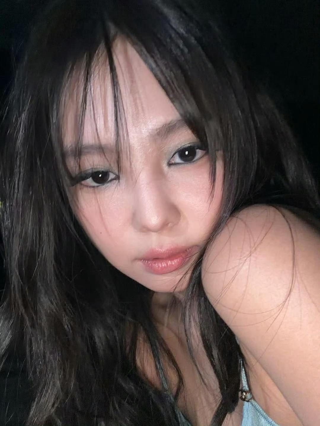 Jennie巴黎时装周CHANEL大秀​​​