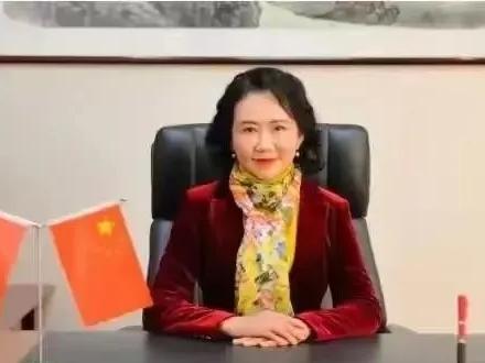 工牌还没焐热，人已经被推到车间门口：985硕士，7月入职，8月走人，400多名应