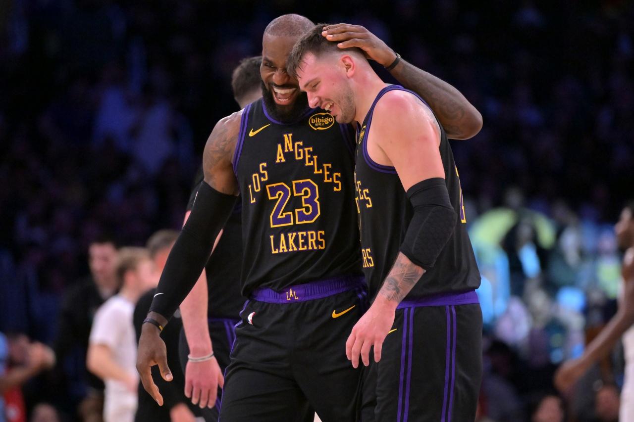 吃顿饺子！湖人19记三分以141-116大胜老鹰！1、家中有粮心中不慌！在第三