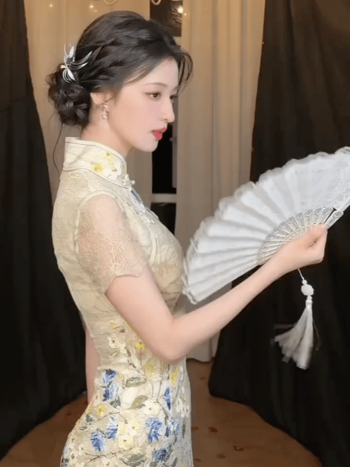 王楚然简直就是天生的旗袍圣体​​​