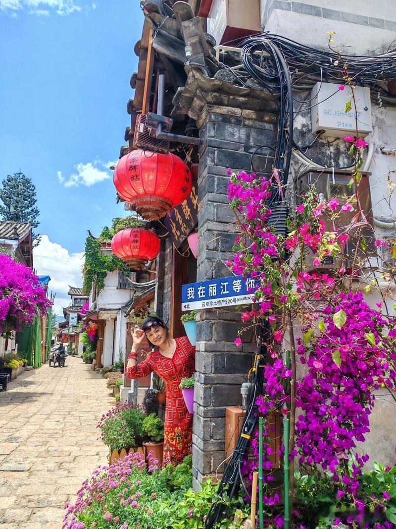 我觉得云南丽江可以是中国避暑天花板1. 丽江避暑优势突出，城区海拔约2400米