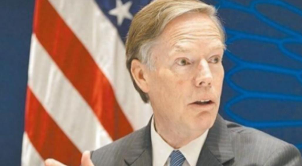 离任了才敢说真话，美前驻华大使：特朗普低估中国，做错了一件事。兰斯塔德曾经暗