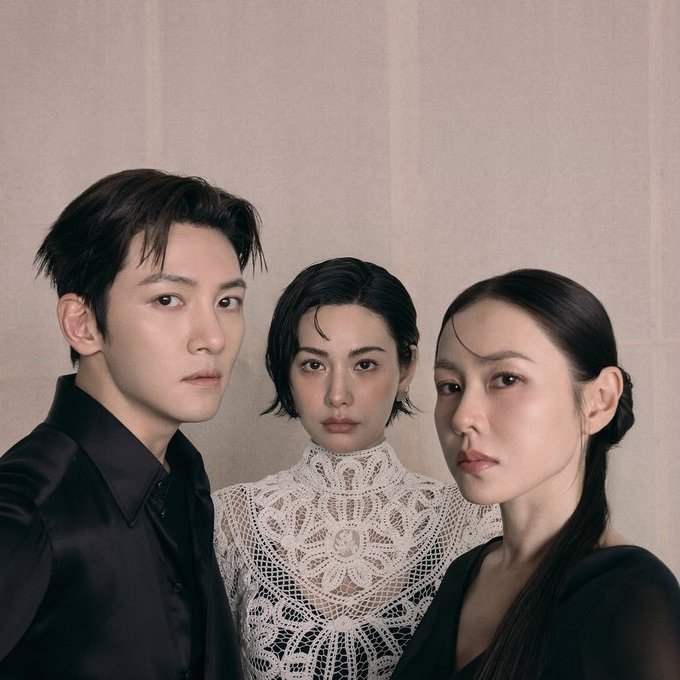 丑闻主创团队cine21采访📝🔹作为导演，和孙艺珍演员一起合作是一种怎样的感觉？郑祉宇导演：就是