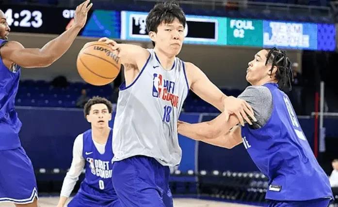 杨瀚森联合试训再度爆发，准三双闪耀全场！在今天进行的NBA新秀联合试训第二日的