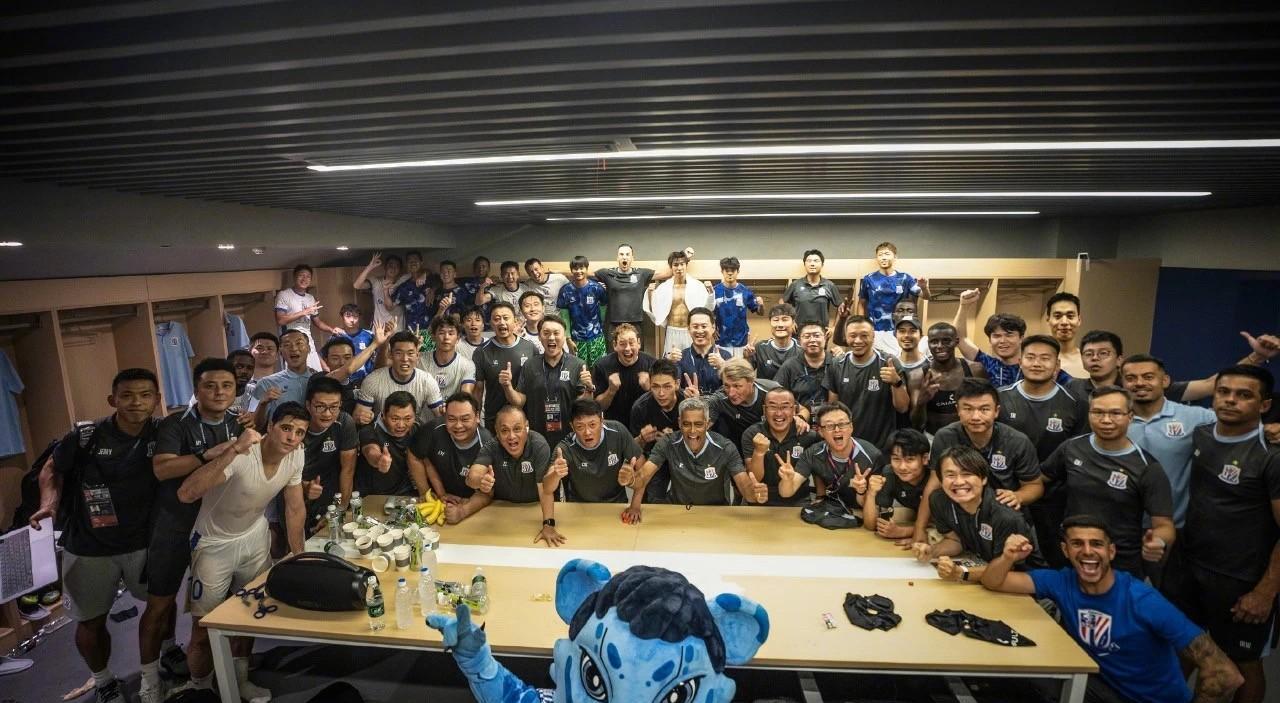 申花赢了客场拿了3分，来沪“学习”的津门虎毫不妥协，逼平同城对手，申花再次领先一