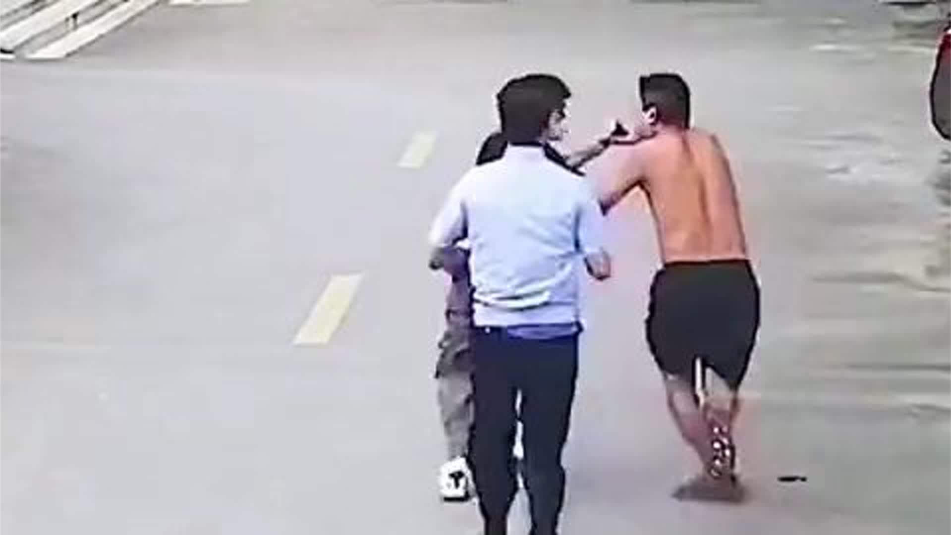 那些见义勇为的英雄，感谢危难时刻挺身而出！