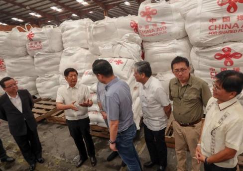 刚得到中国尿素出口承诺，菲律宾就纠集24国闹事，中国这回不惯着大家可能不知道，