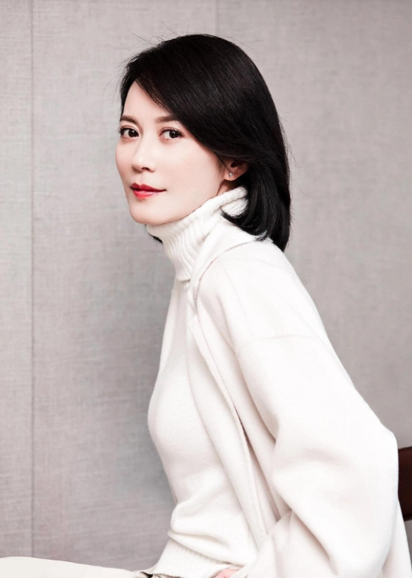 有一次，金星采访俞飞鸿的时候问：“你现在都50岁了，你为什么还不结婚？”俞飞鸿说