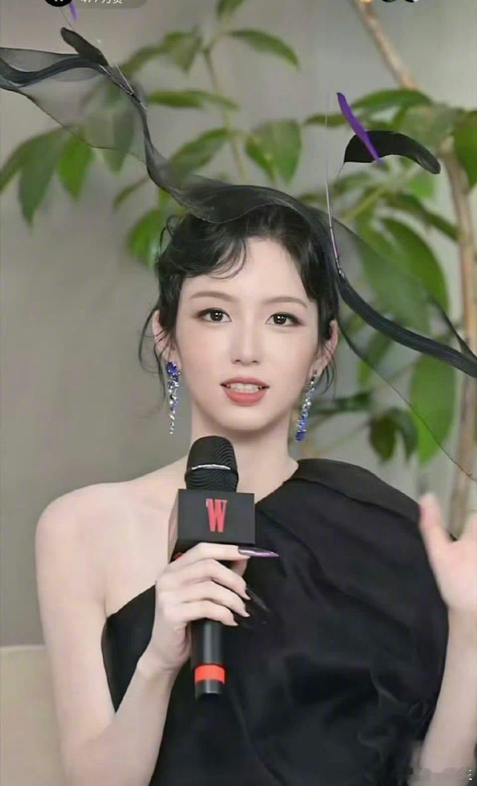 天啊，这造型都好美啊，并且风格都不一样周也刘浩存赵今麦​​​