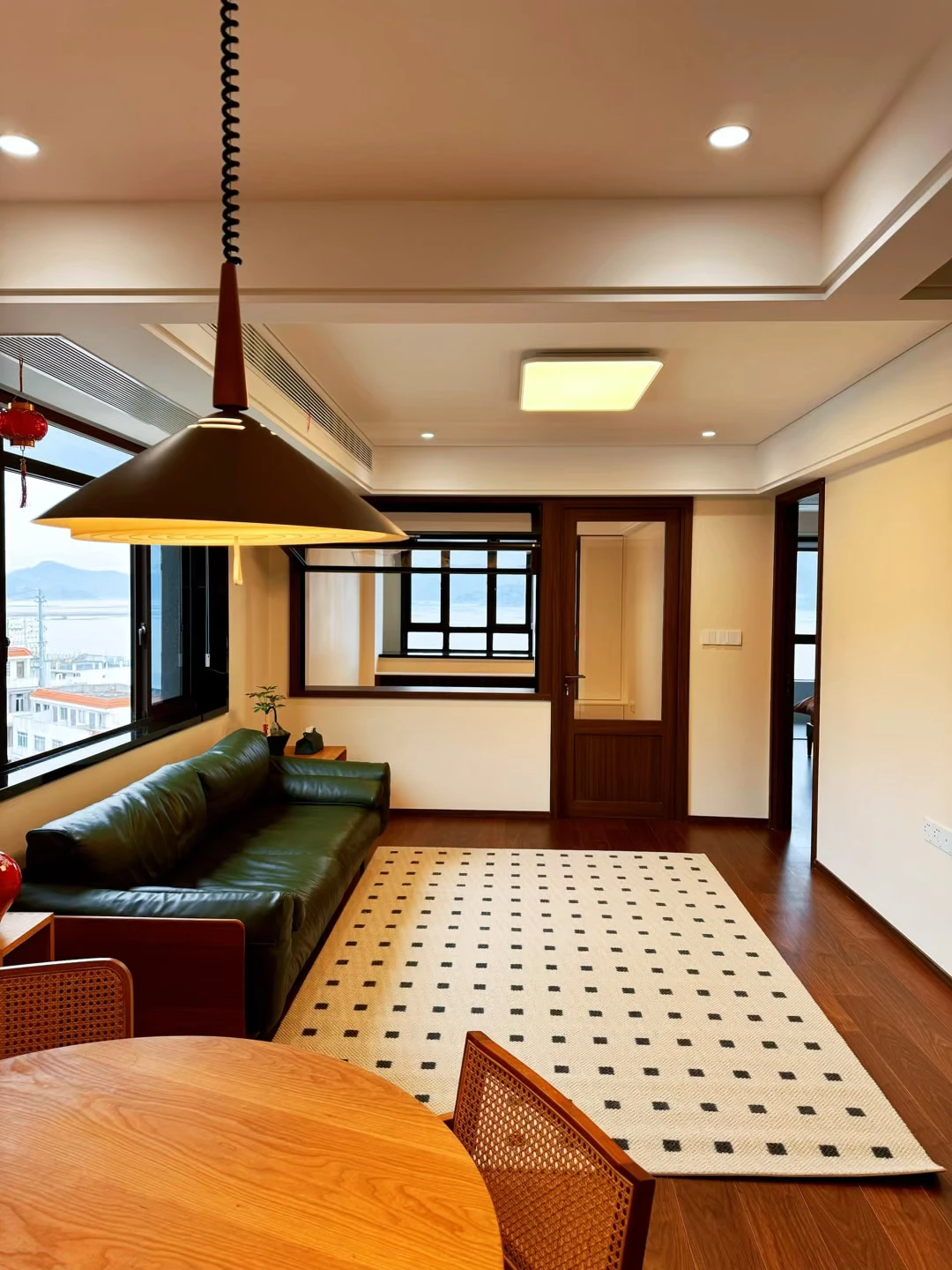 小时候幻想的漫画家，长大后实现了