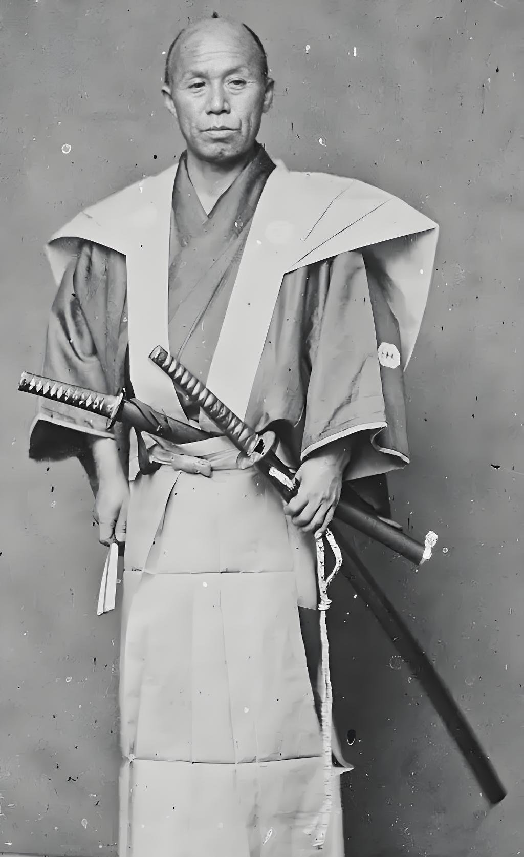 中国人历来都轻视日本，也付出了惨痛的代价日本历来都是侵略成性的国家，基因里刻着