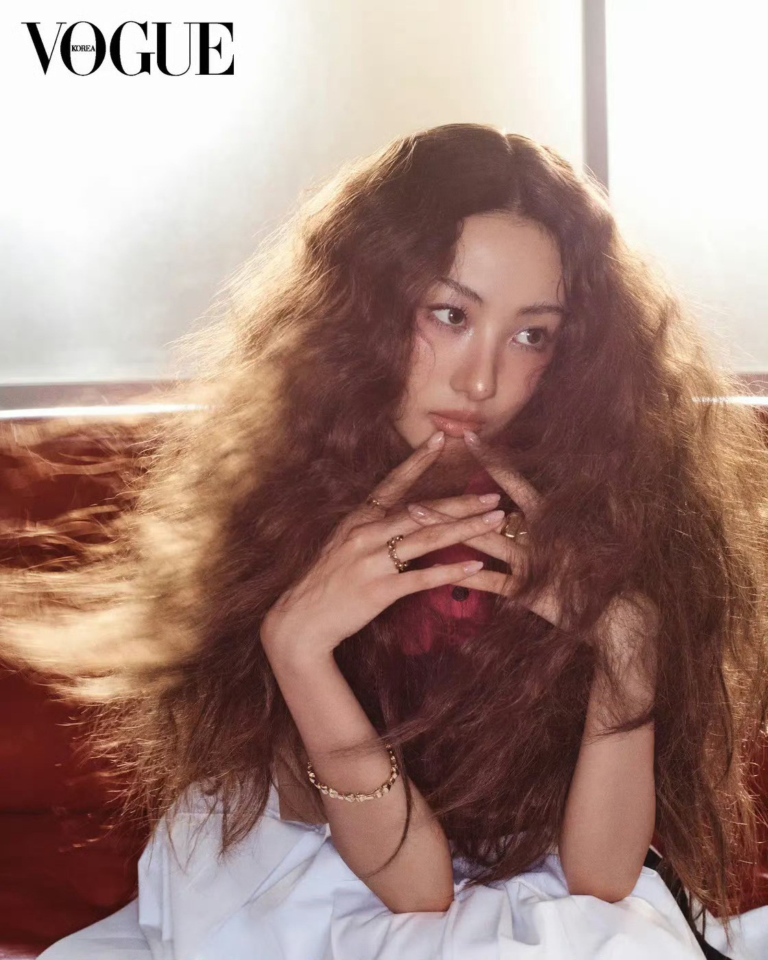 GawonxVogueKoreaMarch2026，身穿Prada