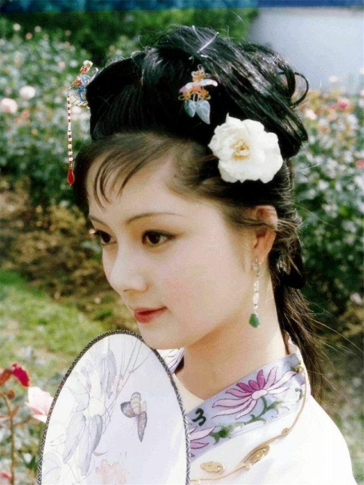 最近薛宝钗的形象在网络上出现了一些质疑声音，产生了许多争议性的解读。87版《红楼