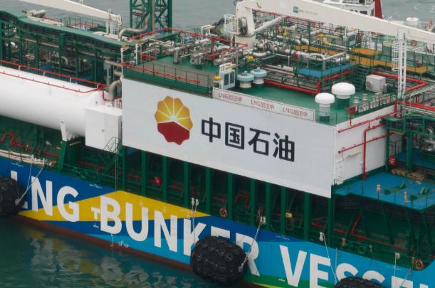 外媒：连续6个月，中国每天增加100万桶原油储备，在为大事做准备？外