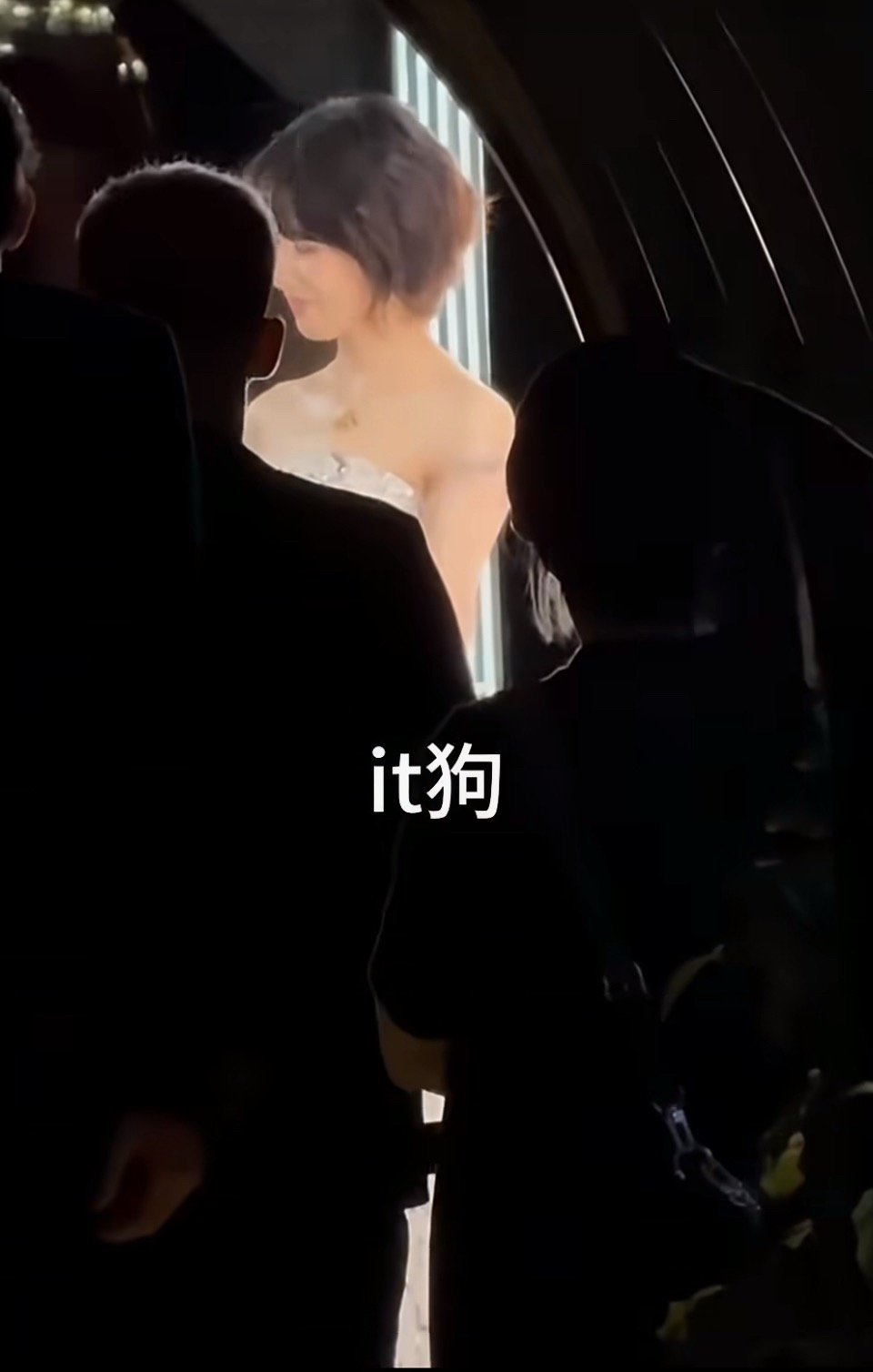 这是谁的妻子又是谁的丈夫