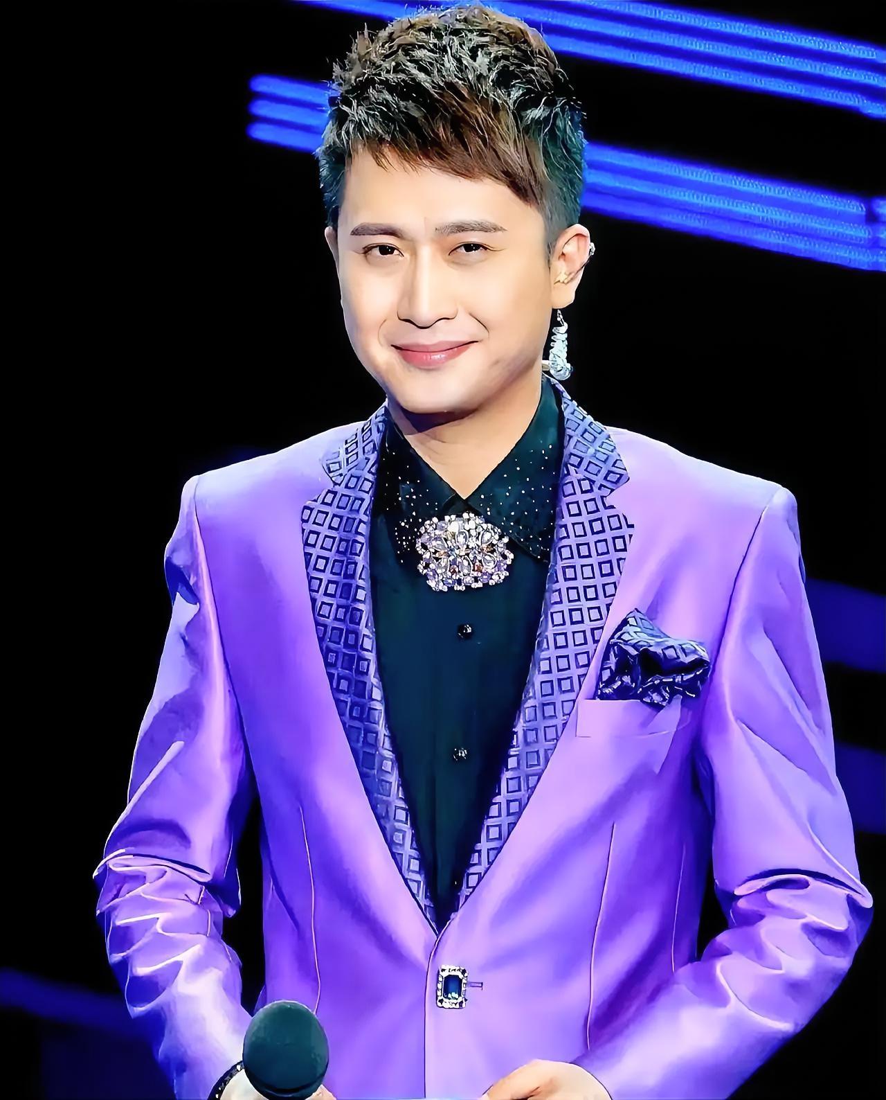 央视论资排辈失灵？杨帆被“发配”哈尔滨，新人空降主会场引全网炸锅！央视春晚