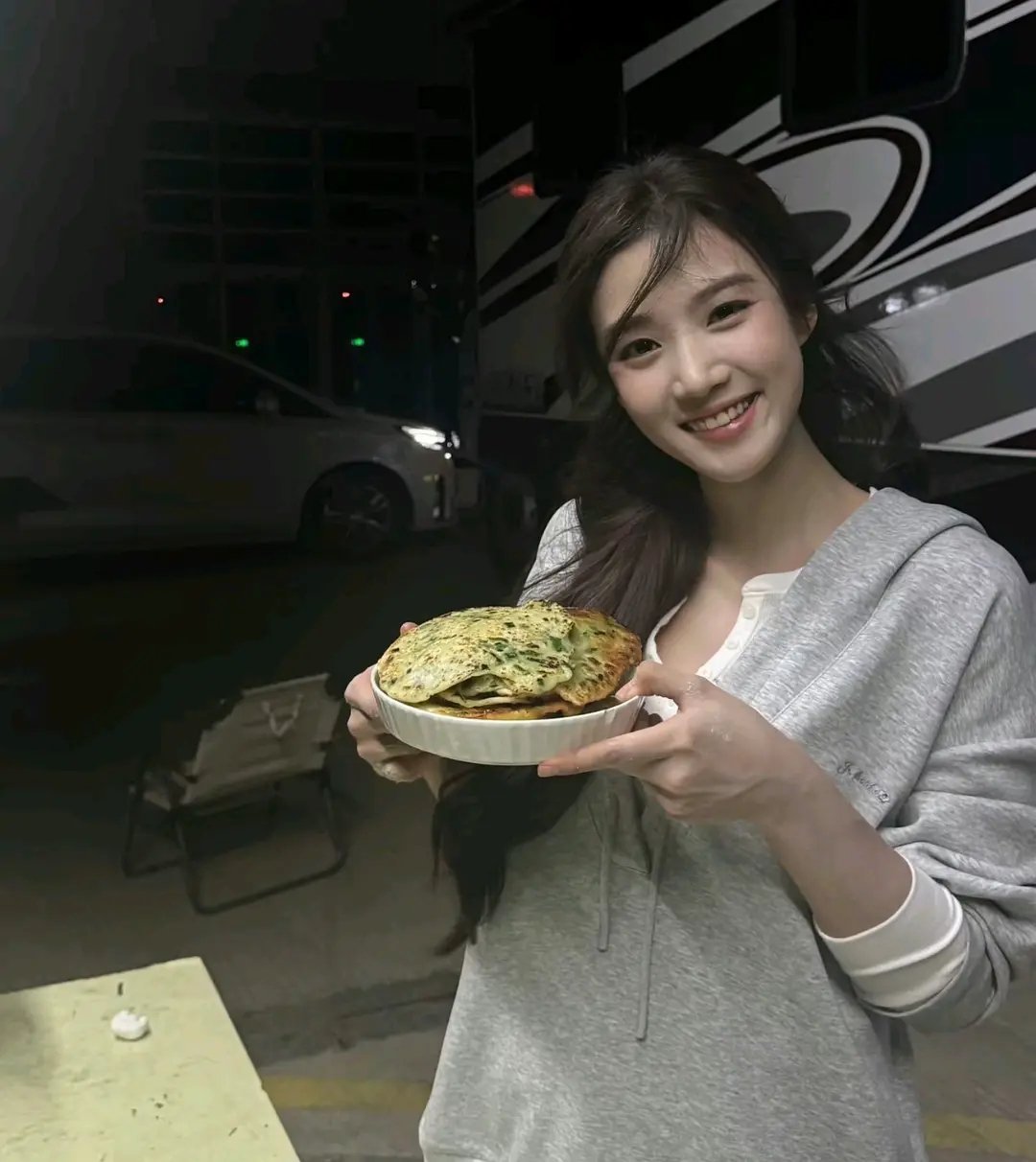 赵露思前期和卢昱晓好像啊，都是清纯风