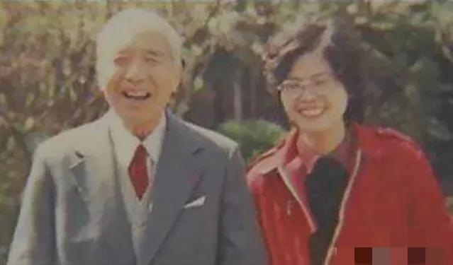 1988年上海，86岁的名医娶23岁的小保姆！儿子反对无效！然而，4年后名医去世