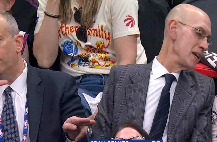 NBA总裁亚当·萧华一到场，骑士队就输了？4月27号，东部季后...