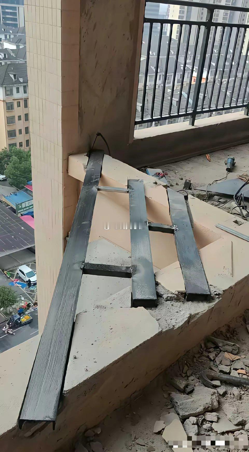 业主愚蠢就罢了，就连施工方也愚蠢至极