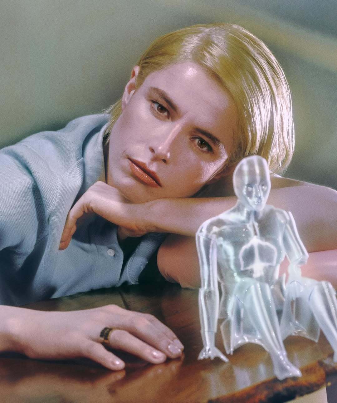 杰西·巴克利为《Pop》杂志2026年春夏刊拍摄的一组写真大片摄影：Elizav