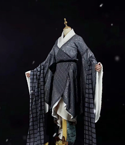 看图一只觉得是丑衣服，看图二才觉得变高级了。​​​