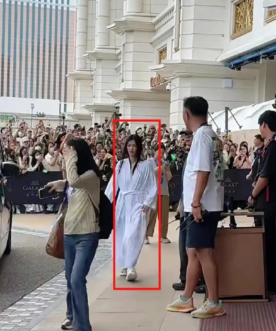 天啊,,白鹿现在这样。。