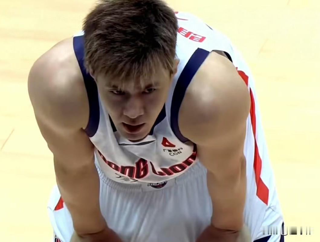 赢得对手尊重！威瑟斯庞谈郭艾伦：“第四节的艾伦很强势。”“他一直在我们头