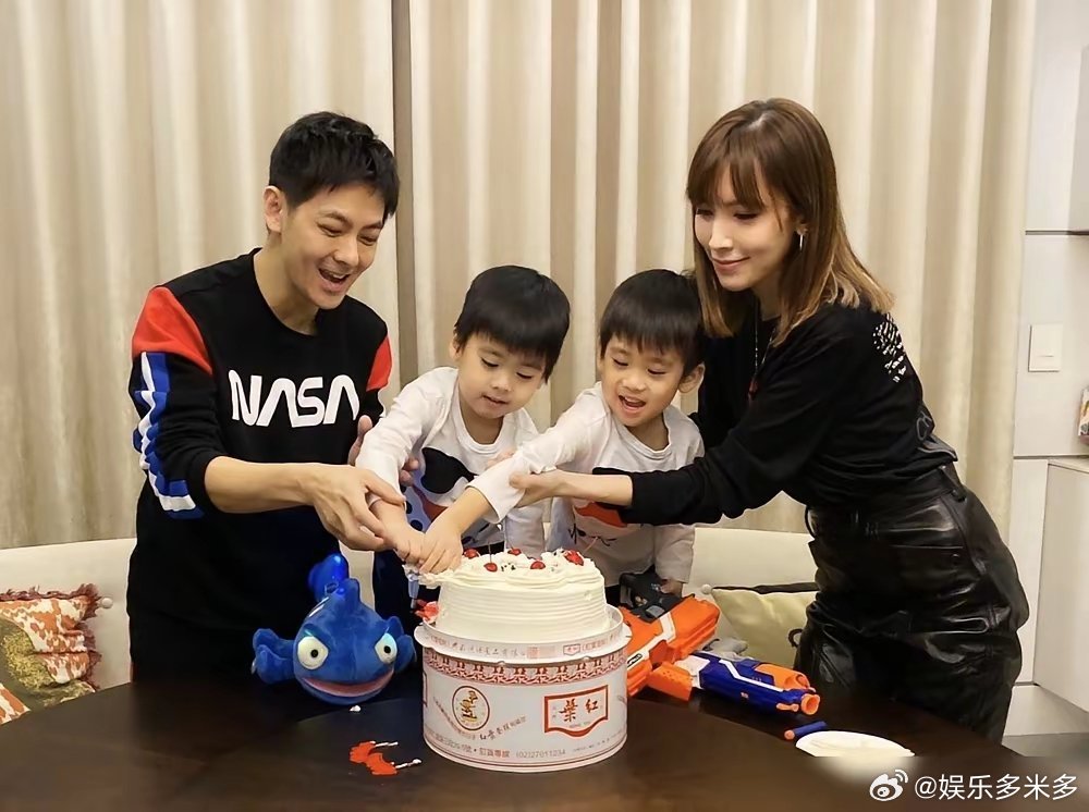 林志颖家大儿子Kimi，一露面，身高直奔一米八，那张脸，还自带逆袭剧本，谁能想到