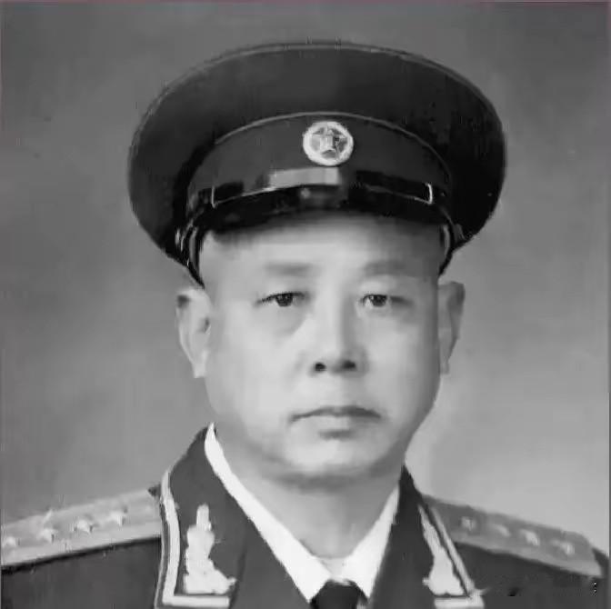 1958年大校闯中南海！无预约无证明报出绰号，毛主席大笑：快把土佬请进来1