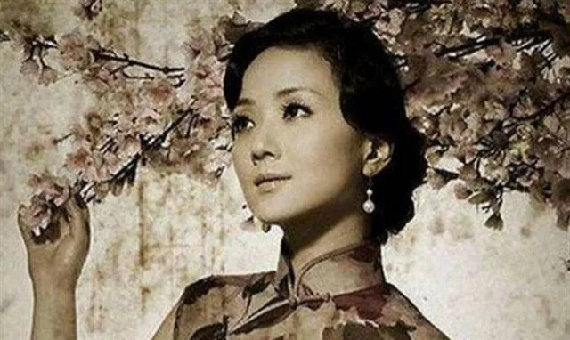 1951年，国民党女特务王化琴，被解放军战士押上刑场准备枪毙。就在这时，一个男人