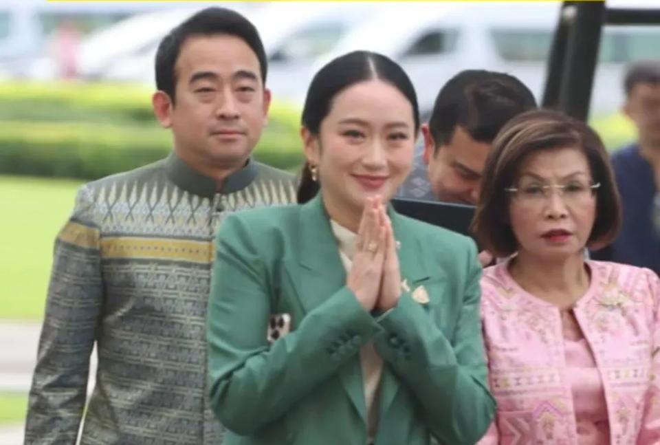 泰国国王任命了一大批新部长名单，而佩通坦赫然在列，佩通坦总理兼任文化部部长。在泰