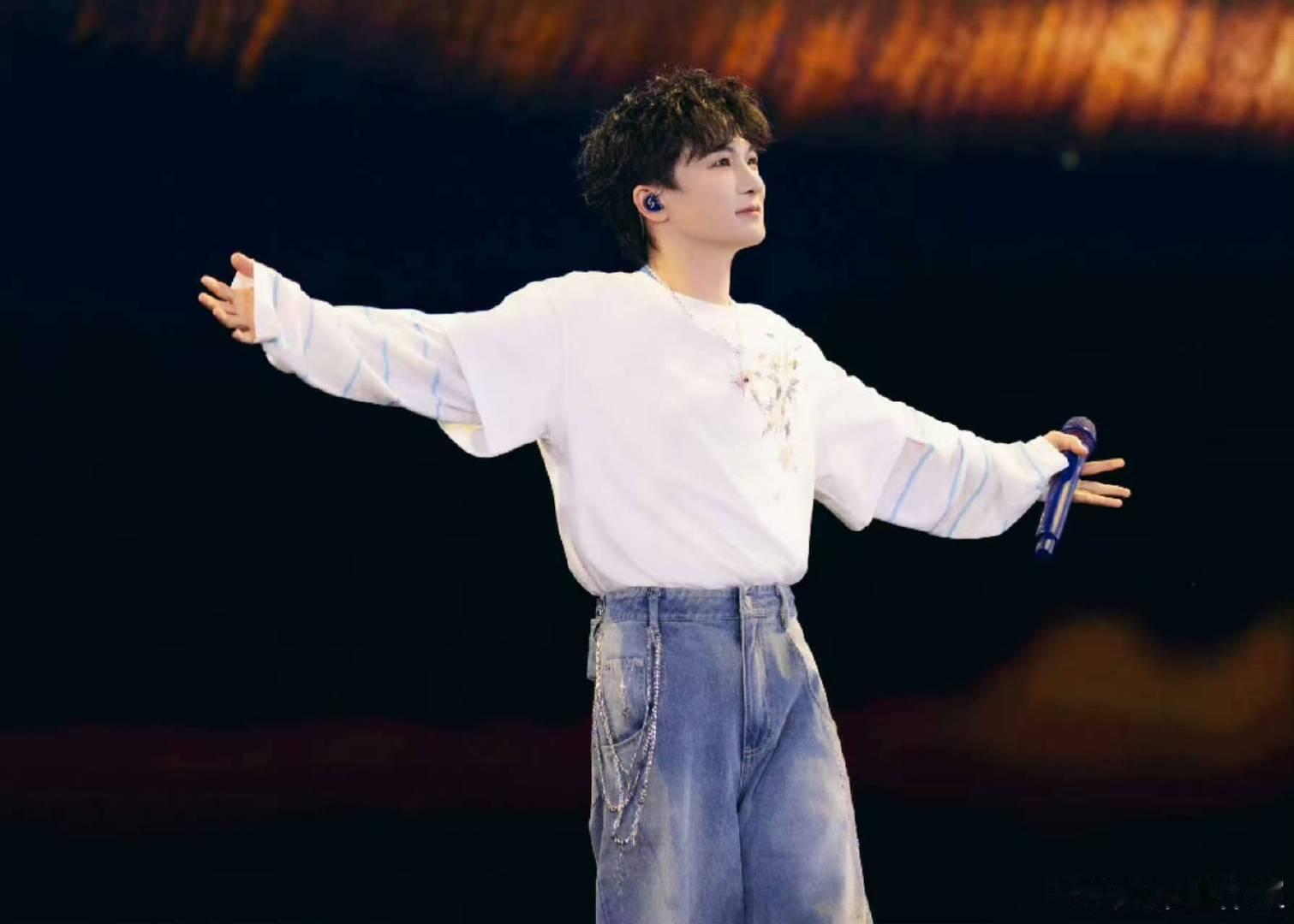 周深歌手回访周深歌手2026回访歌手2026会唱会说更会感恩！周深回访回忆歌手旅