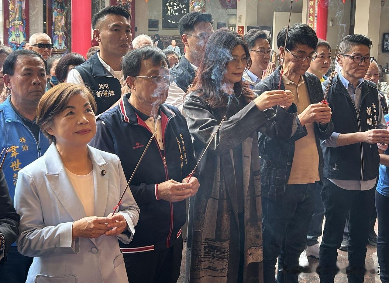 卢秀燕本命区布局！郑丽文拍板北屯议员提名「2+2」，4月初民调决战。台中市北