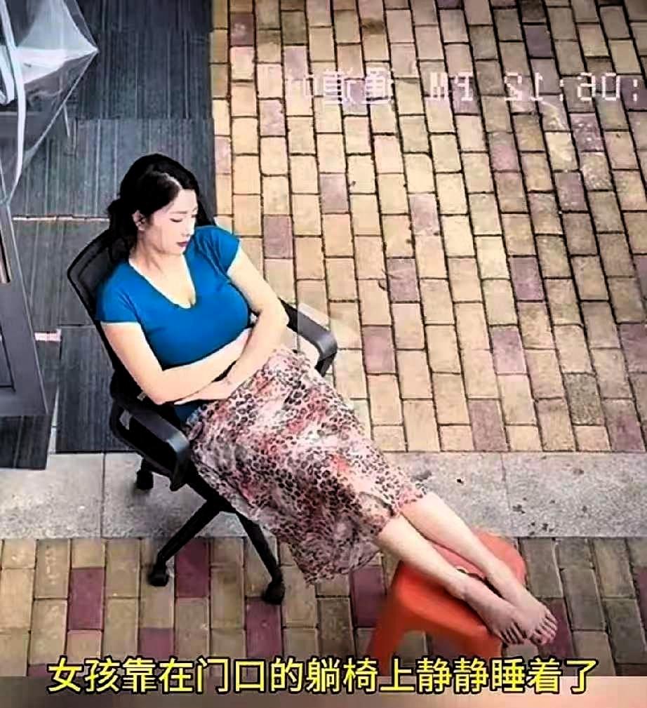 武汉一女子开了一家理发店，因为是新开的没有什么生意，日常到店顾客不多，房租、耗材