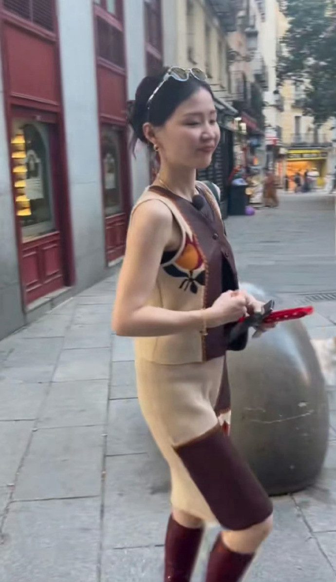 金靖这脸变化太大了，大家是如何看待的呢