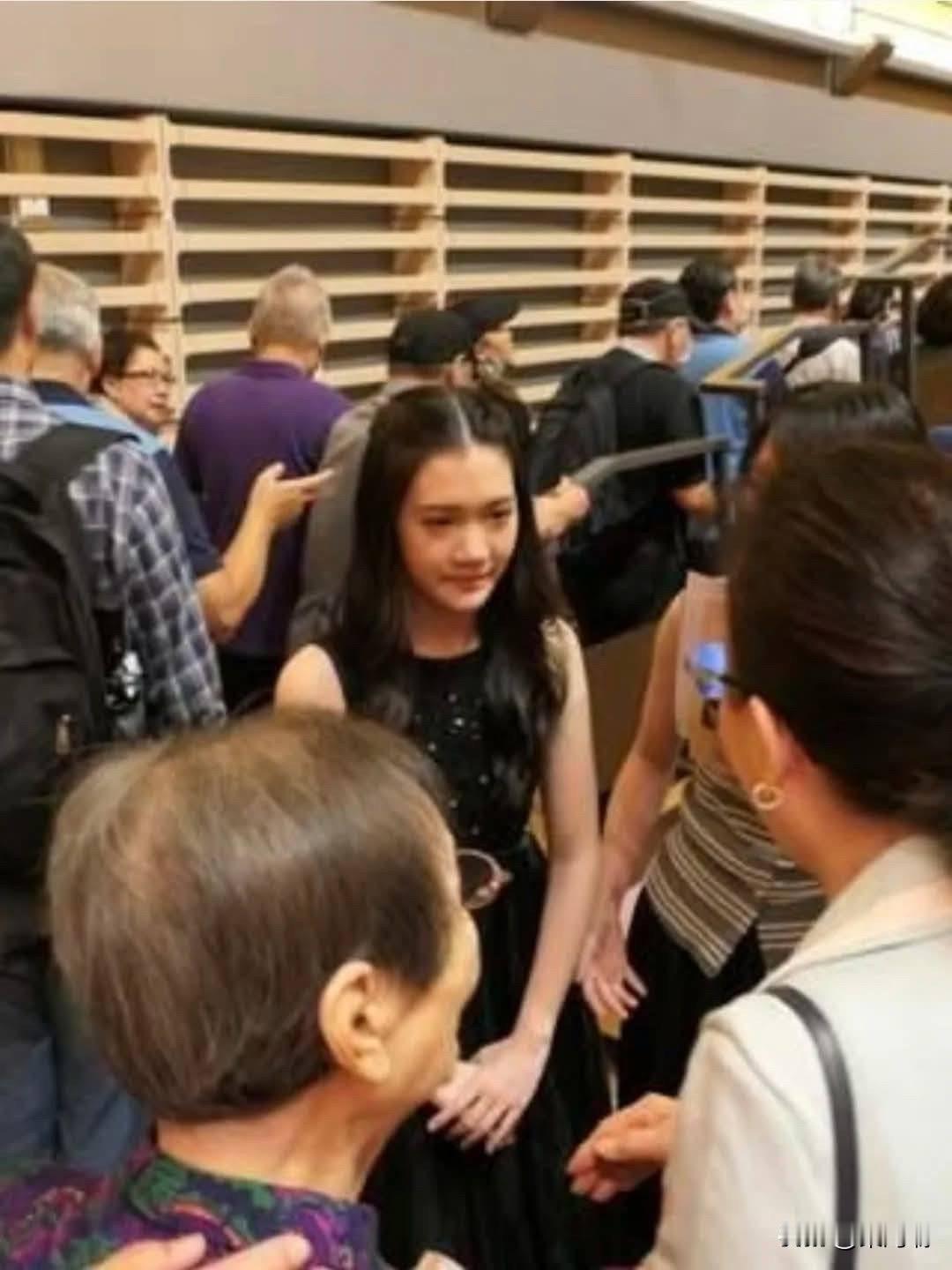 蒋中正的玄孙女，蒋经国的曾孙女蒋得聆，蒋友松的女儿。今年高中毕业了，是蒋家的第五