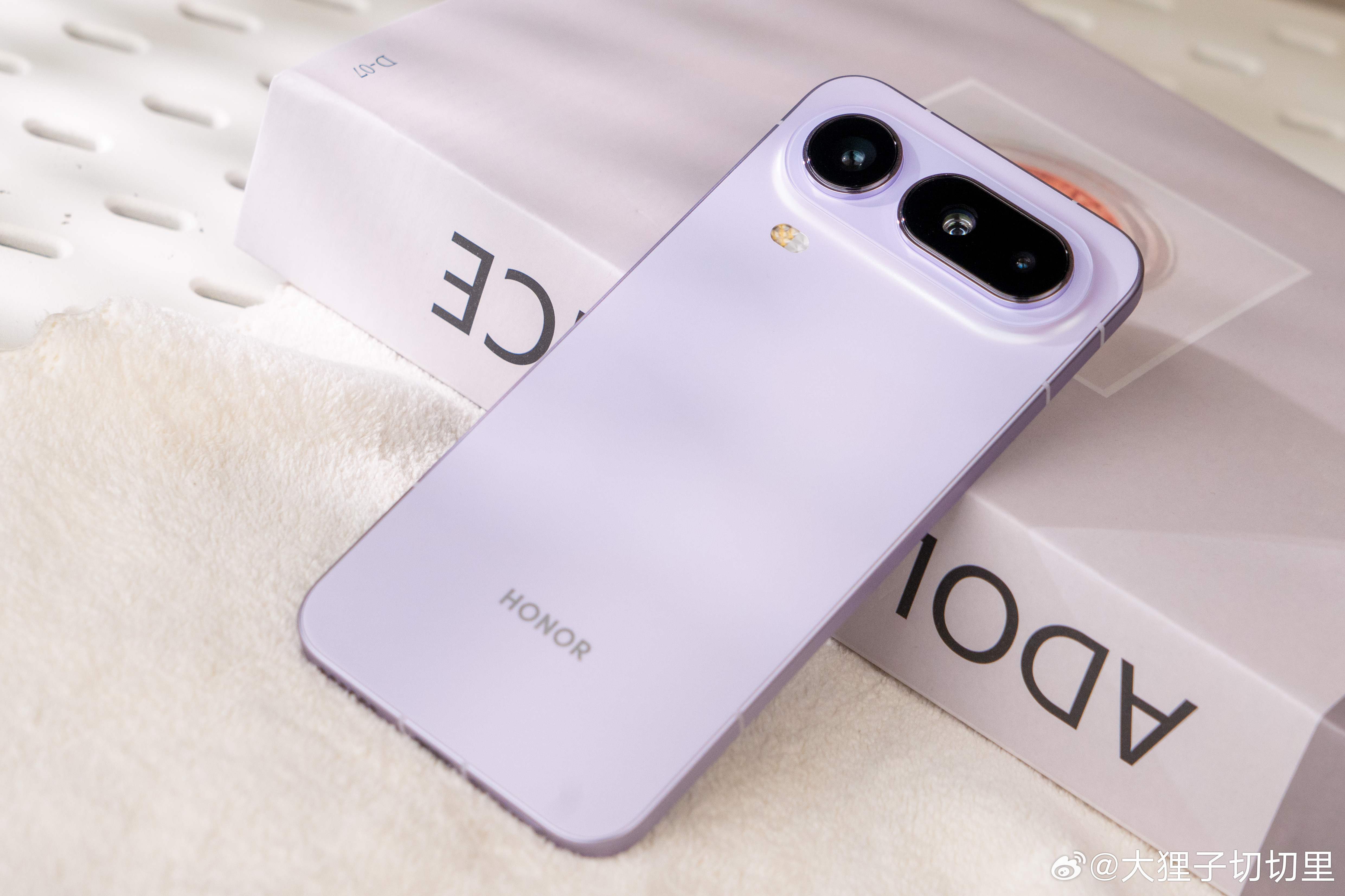 荣耀Magic8ProAir真机到手，这次是真的又Pro又Air