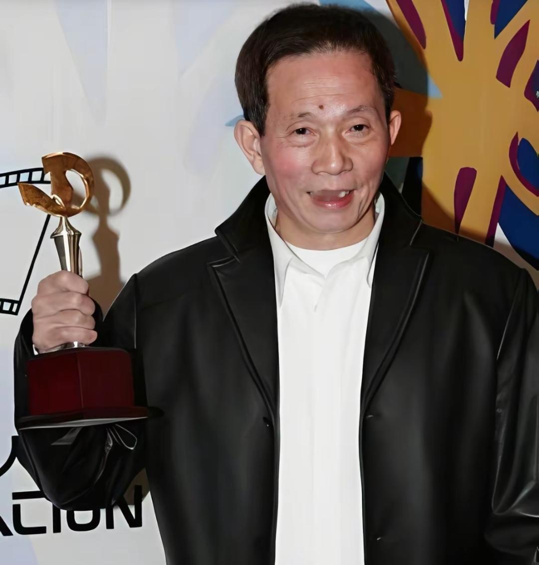 香港演员刘家良去世13年后骨灰被盗走了，听说过盗窃古墓的，还没听说过盗取现代墓的