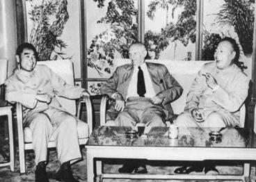 听完你绝对服！1960年，英国元帅蒙哥马利访华，见了毛主席，突然问：“你们现在还