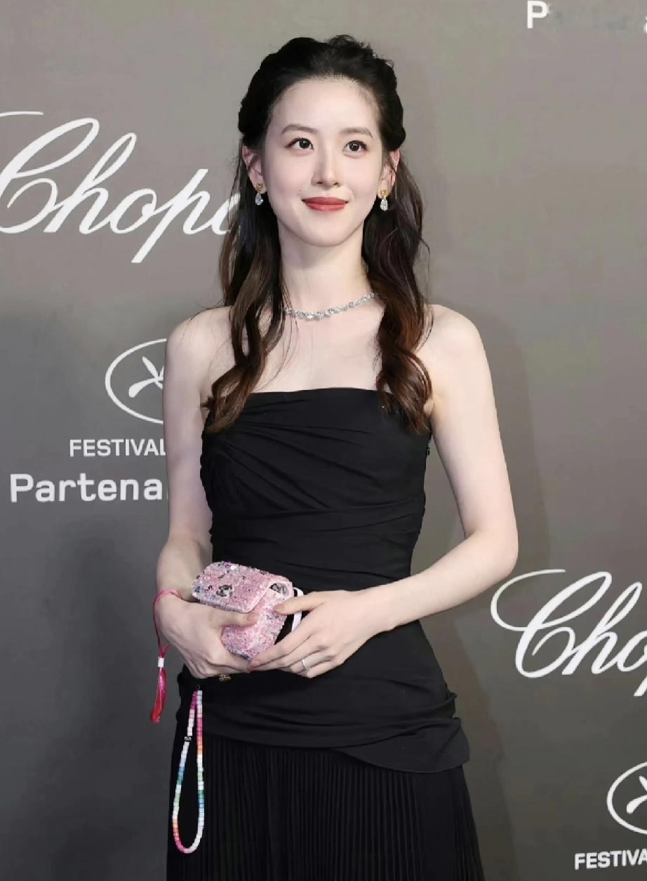 章泽天拿下VOGUE客座总监，给所有已婚女性上了一课！婚姻从来不是避风港，自