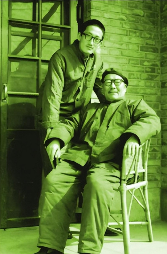 1960年，李克农去韩练成家做客，期间韩练成妻子汪萍给李克农做一道红烧狮子头，没