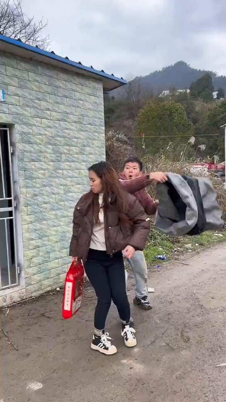 what？哎呦我的妈。