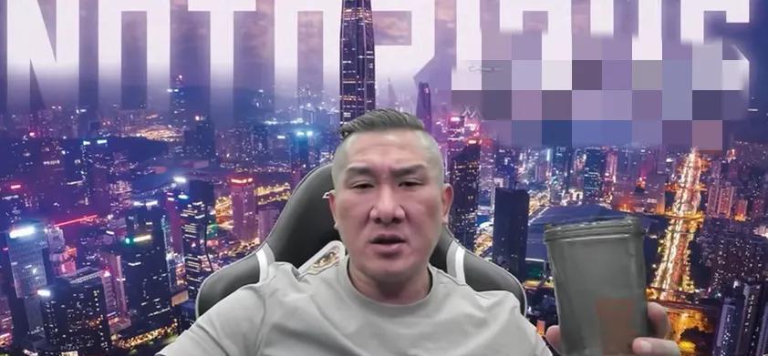 “馆长”因想到中国大陆参加9.3阅兵，被民进党威胁说如果敢去就要撤销他台湾